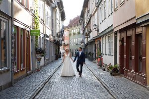 Brautpaar auf der Krämerbrücke | Hochzeitsfotograf bilderschlag Erfurt